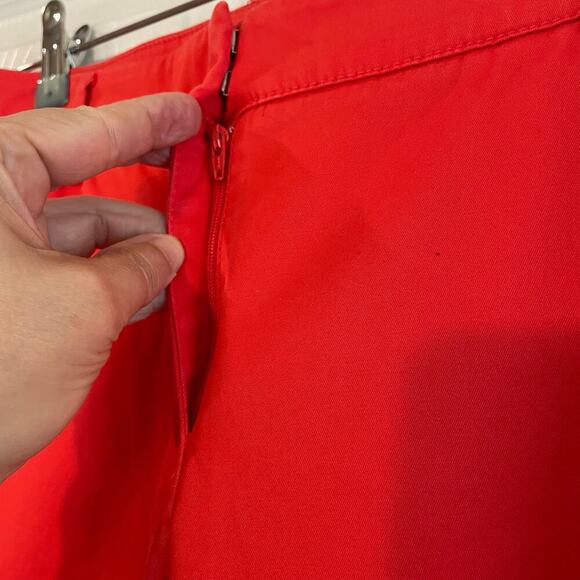 Talbots size 8P perfect cropped. Red/orange color - Picture 3 of 12